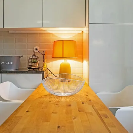 Colourful And Tasteful 2bedroom In Graca Lägenhet Lisboa