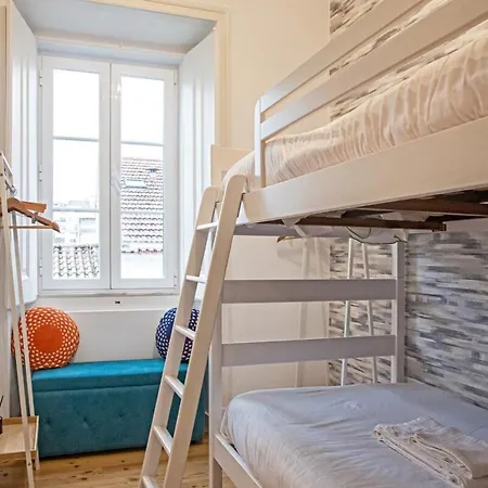 Colourful And Tasteful 2bedroom In Graca