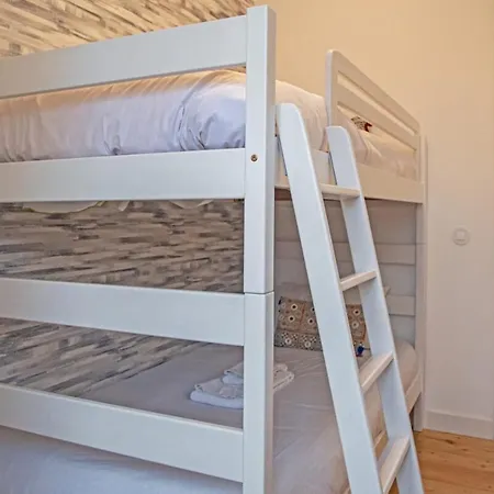 Apartamento Colourful And Tasteful 2bedroom In Graca Lisboa