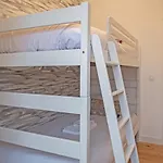 Апартаменты Colourful And Tasteful 2bedroom In Graca Лиссабон